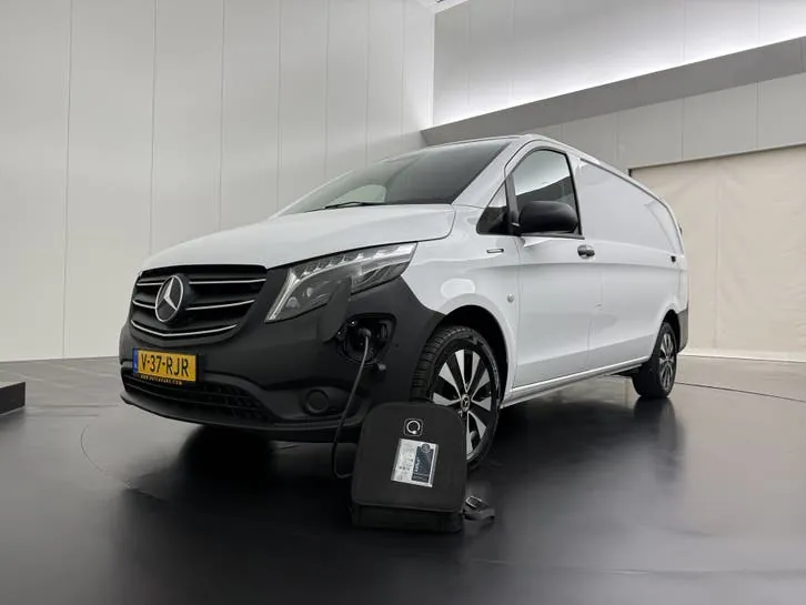 Mercedes-Benz Evito 2024 photo 3