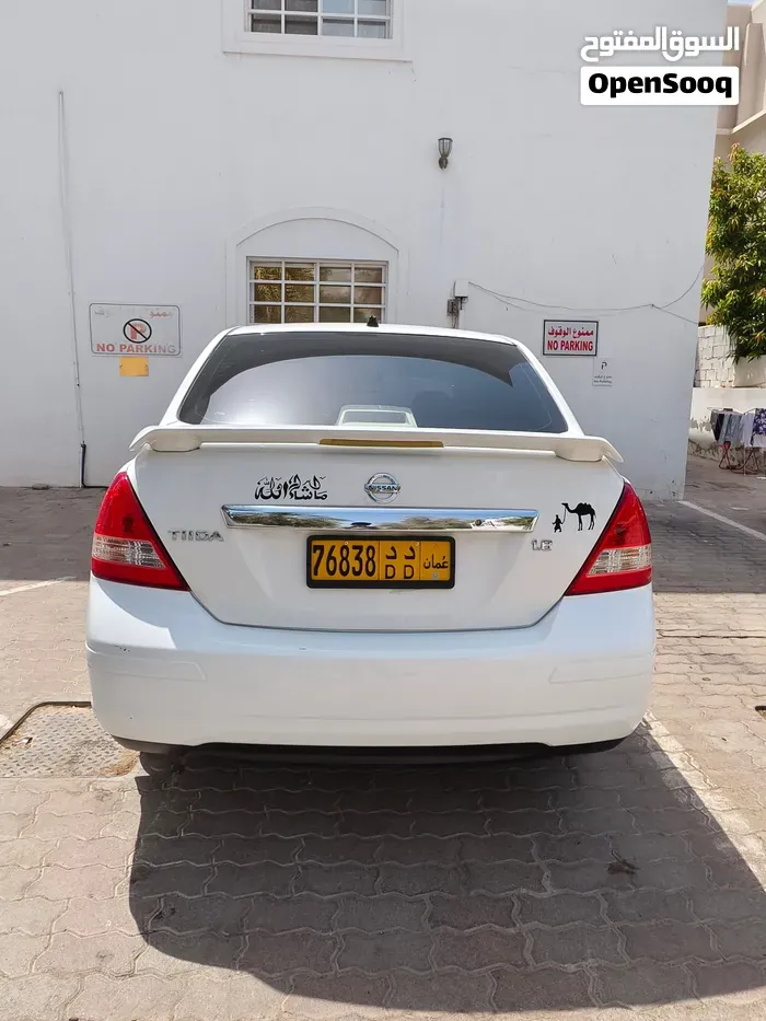 Nissan Tiida 2011 photo 5
