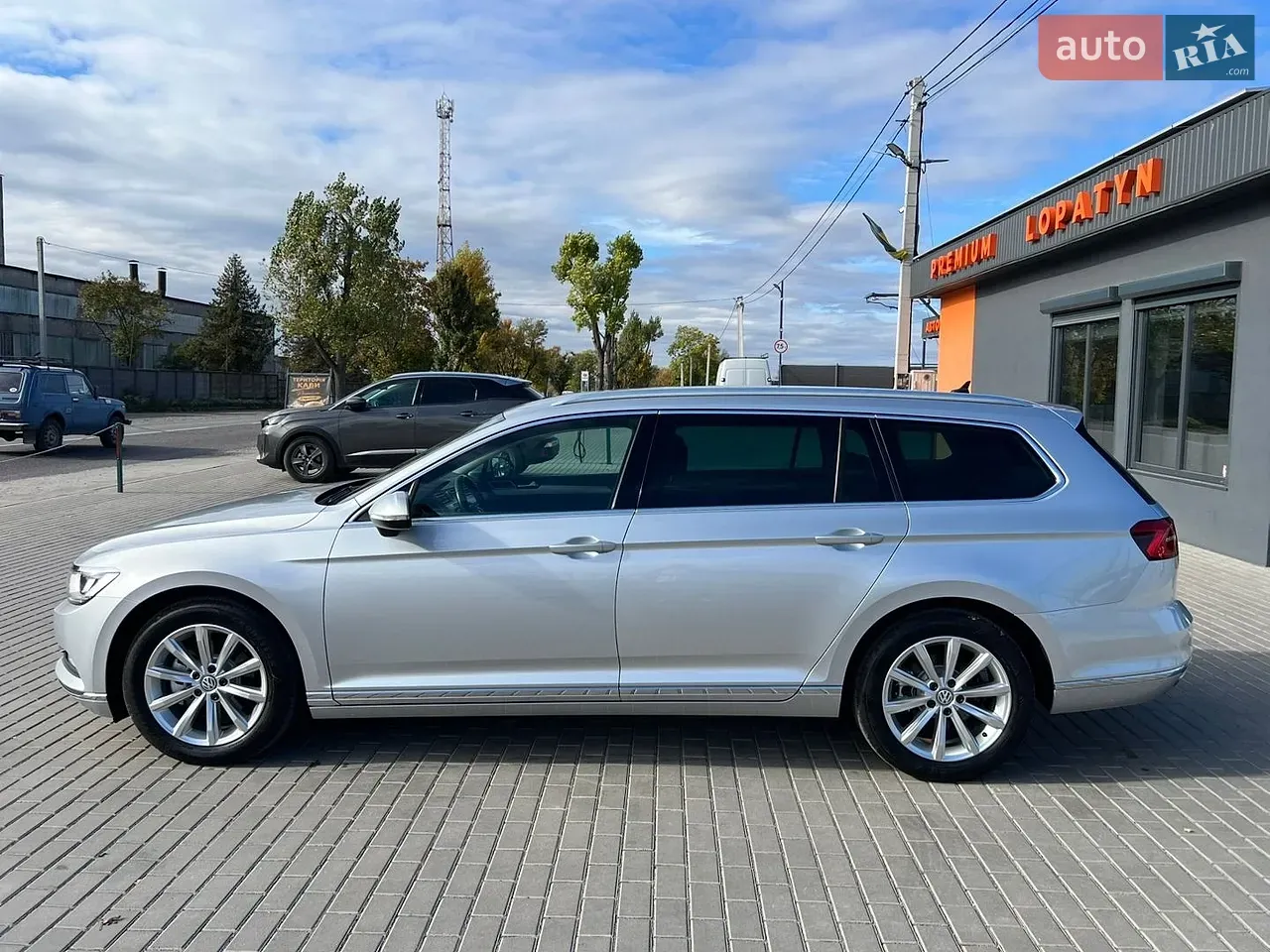 Volkswagen Passat 2018 photo 2