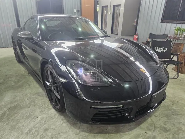 Porsche 718 Cayman