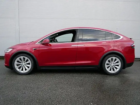 Tesla Model X 2018 photo 2