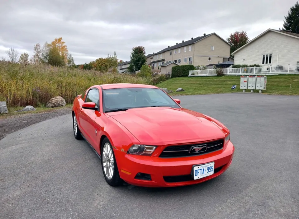 Ford Mustang 2012 photo 2