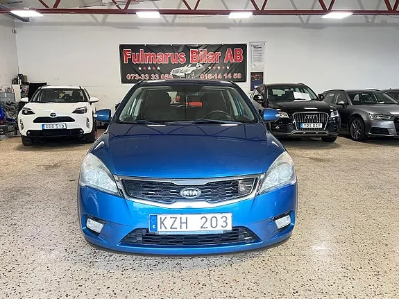Kia Ceed 2011 photo 2