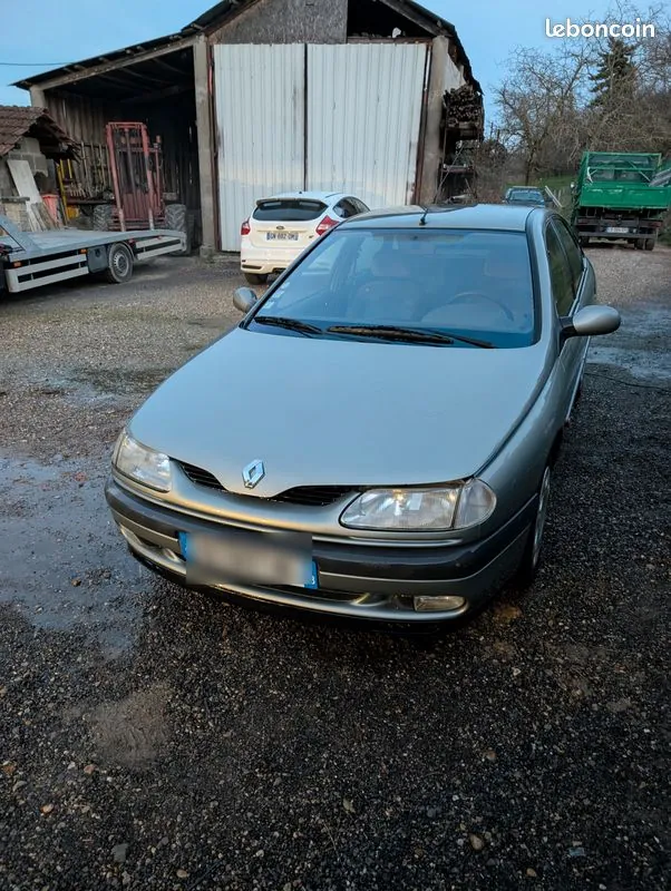 Renault Laguna 1998 photo 2