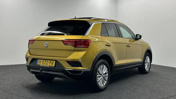 Volkswagen T-Roc 2020 photo 2