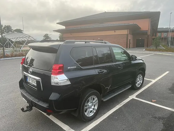 Toyota Land Cruiser 2011 photo 5
