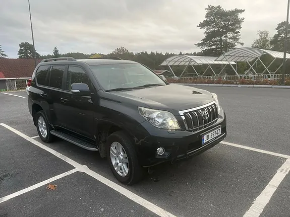 Toyota Land Cruiser 2011 photo 3