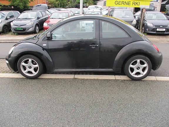 Volkswagen New Beetle 1999 photo 3