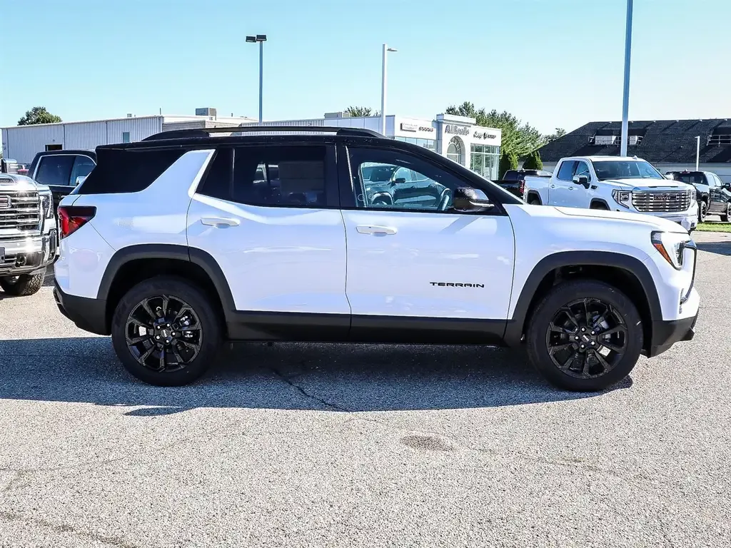 GMC Terrain 2027 photo 3