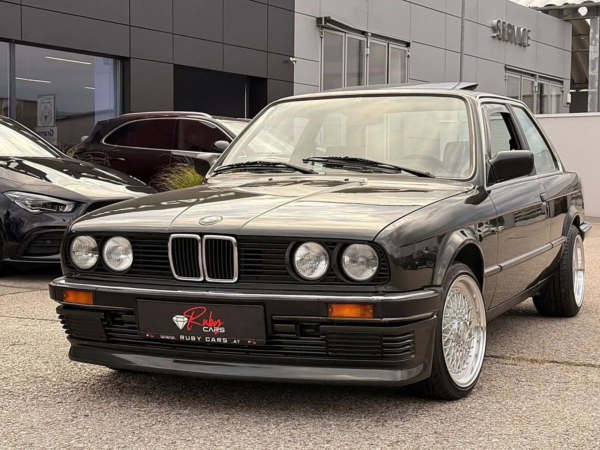 BMW 3 Series 1985 photo 3