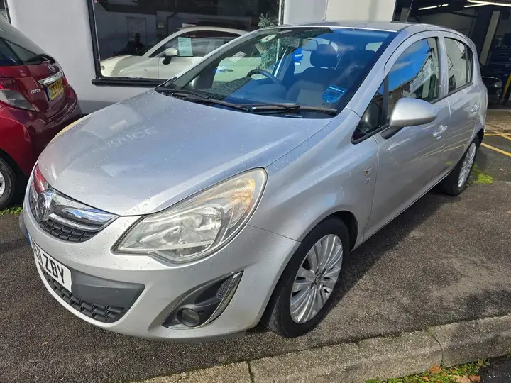Vauxhall Corsa 2011 photo 4