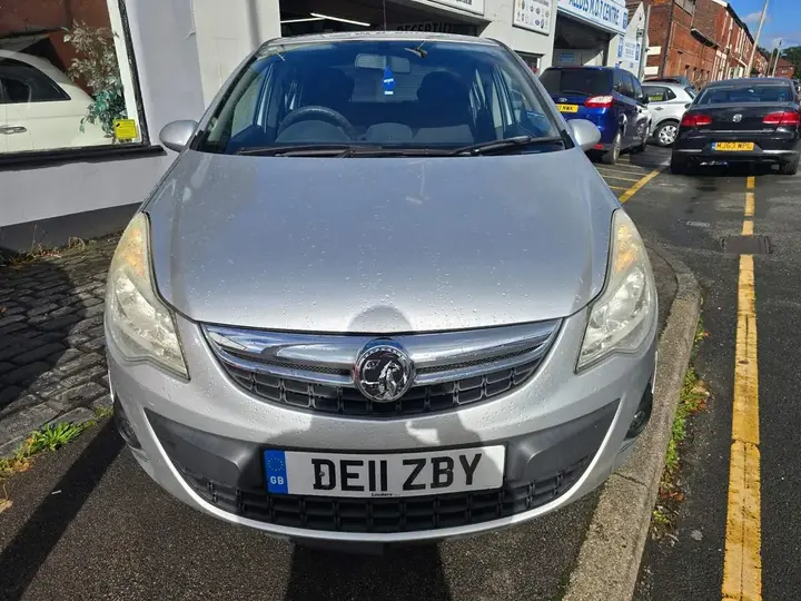 Vauxhall Corsa 2011 photo 3