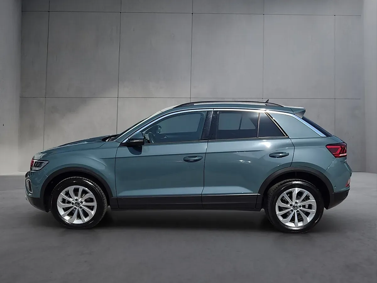 Volkswagen T-Roc 2023 photo 3