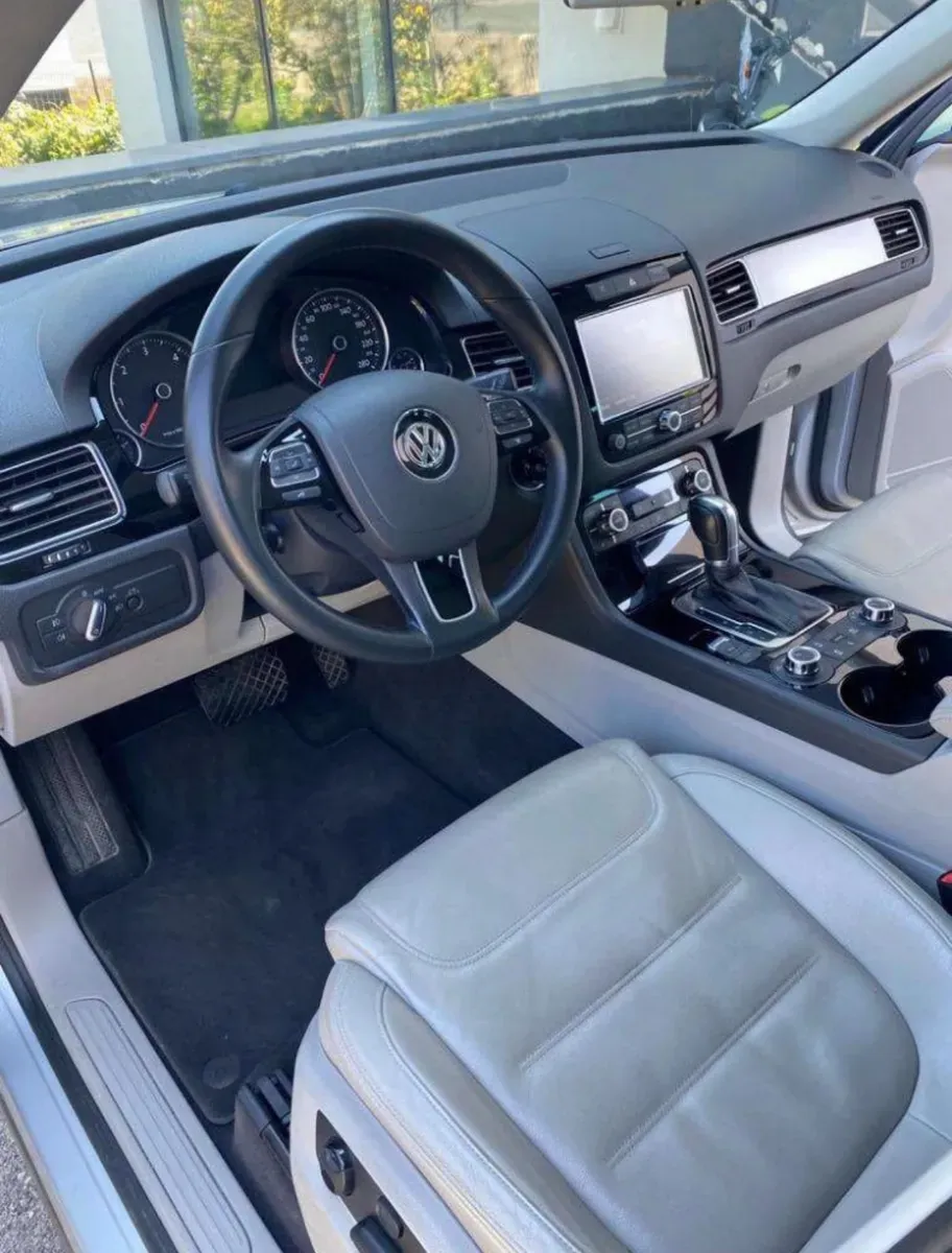 Volkswagen Touareg 2011 photo 3