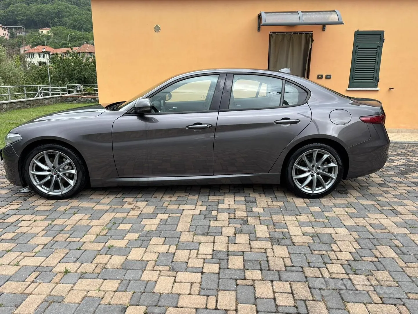 Alfa Romeo Giulia 2019 photo 2