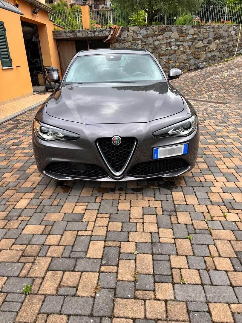 Alfa Romeo Giulia 2019 photo 5