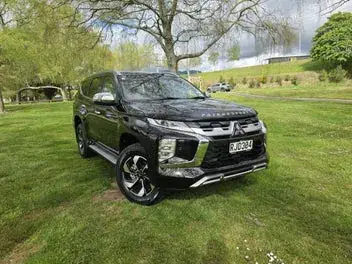 Mitsubishi Pajero Sport 2025 photo 2