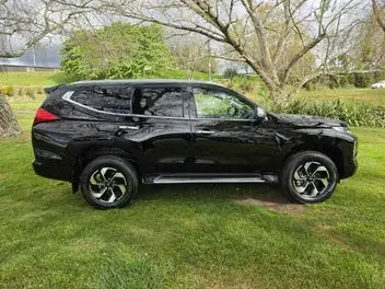 Mitsubishi Pajero Sport 2025 photo 3