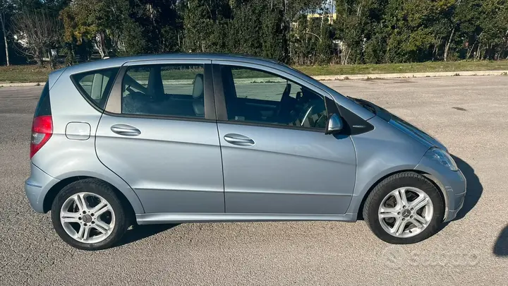 Mercedes-Benz A 2009 photo 3