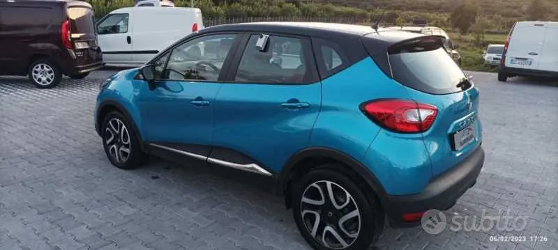 Renault Captur 2016 photo 2