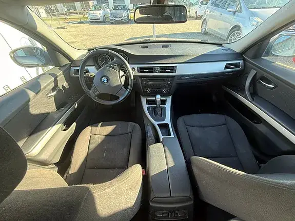 BMW 318D 2009 photo 5