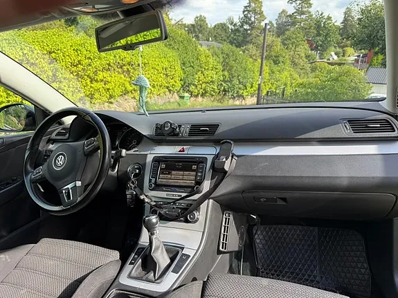Volkswagen Passat 2010 photo 5