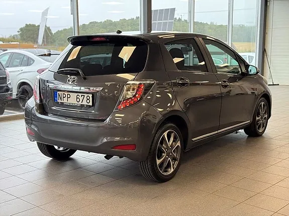 Toyota Yaris 2013 photo 3