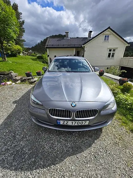 BMW 520D 2011 photo 2