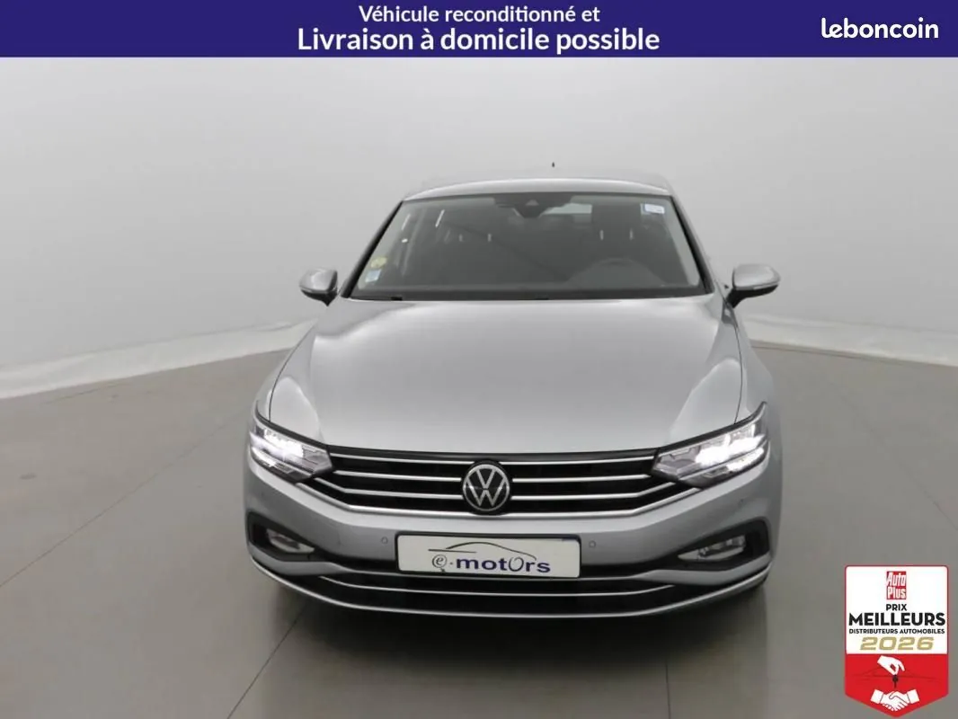 Volkswagen Passat 2022 photo 2