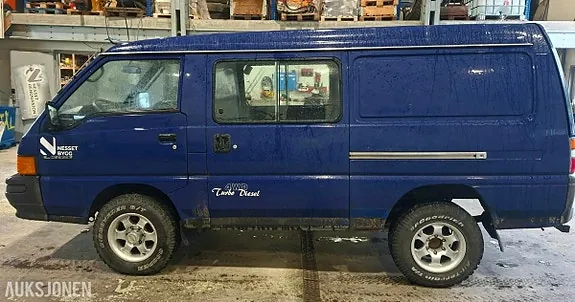 Mitsubishi L300 1995 photo 3