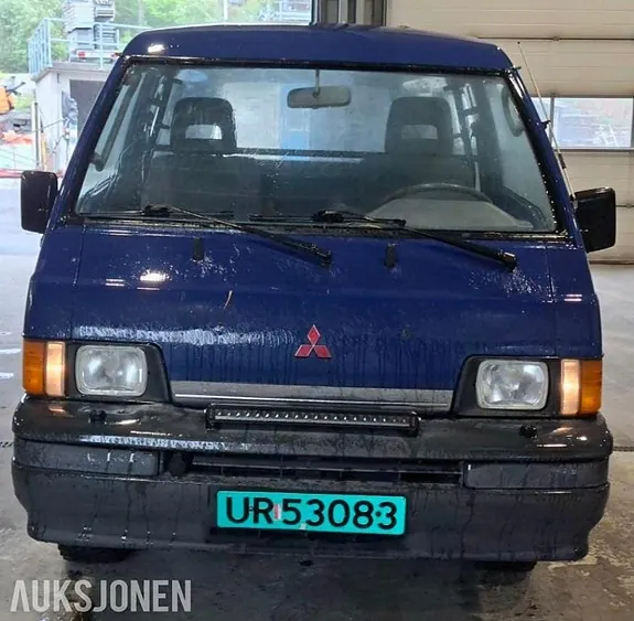 Mitsubishi L300 1995 photo 2