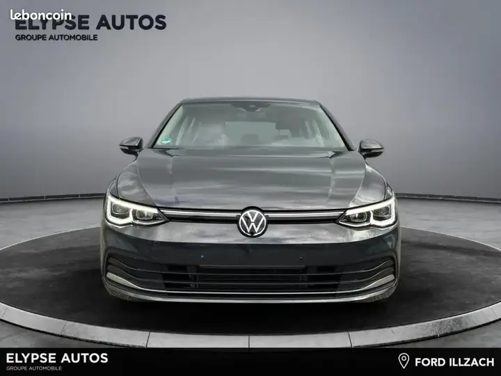 Volkswagen Golf 2024 photo 2