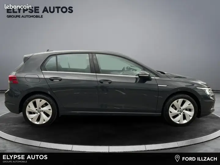 Volkswagen Golf 2024 photo 5