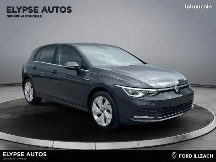 Volkswagen Golf 2024 photo 3