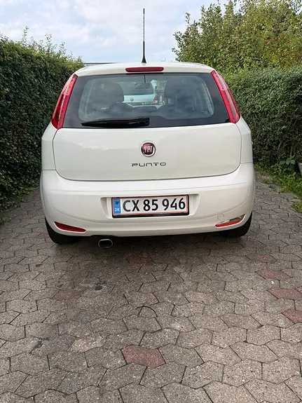 Fiat Punto 2015 photo 2