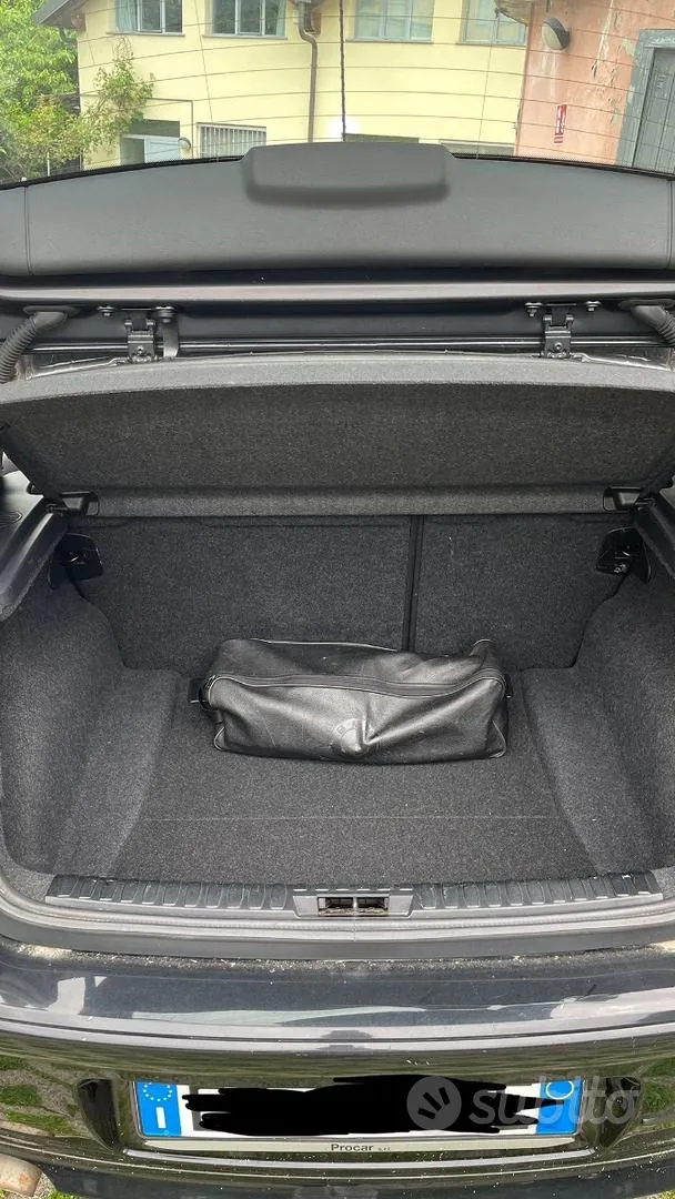 BMW 1 Series 2010 photo 2