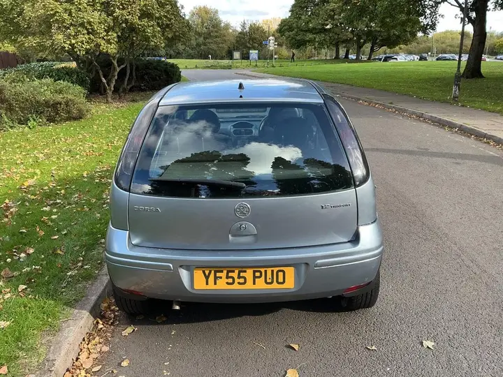 Vauxhall Corsa 2005 photo 4