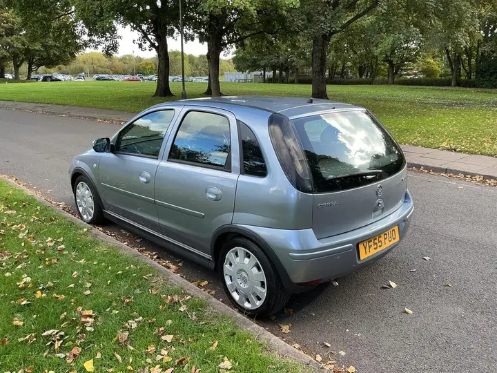 Vauxhall Corsa 2005 photo 5