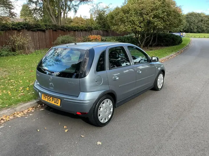 Vauxhall Corsa 2005 photo 3