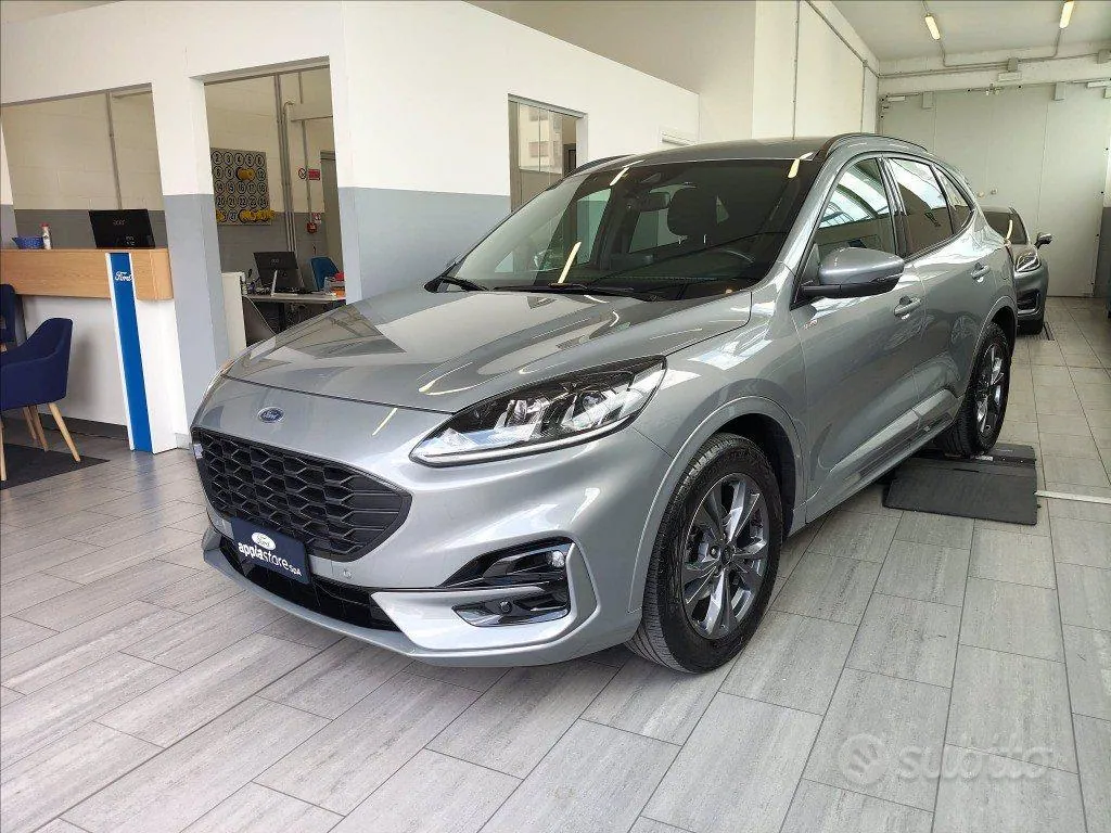 Ford Kuga 2023 photo 2