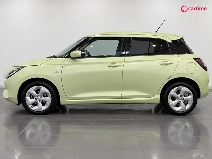Suzuki Swift 2024 photo 5