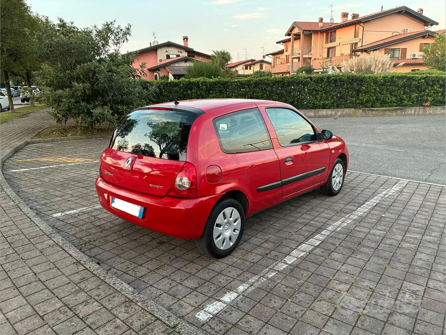 Renault Clio 2008 photo 3