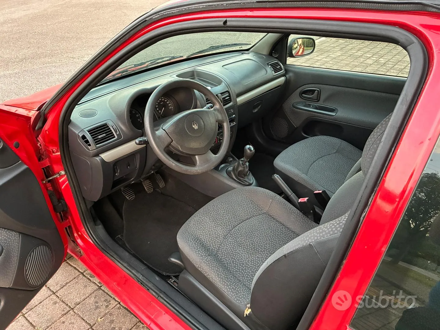 Renault Clio 2008 photo 5