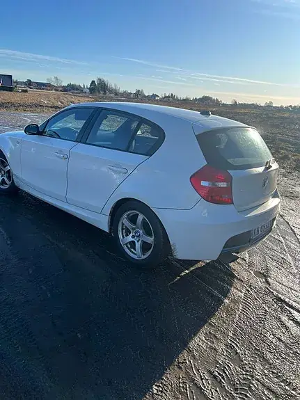 BMW 118D 2009 photo 3