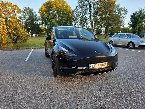 Tesla Model Y 2022 photo 2