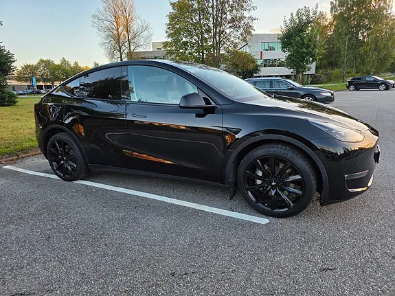 Tesla Model Y 2022 photo 4