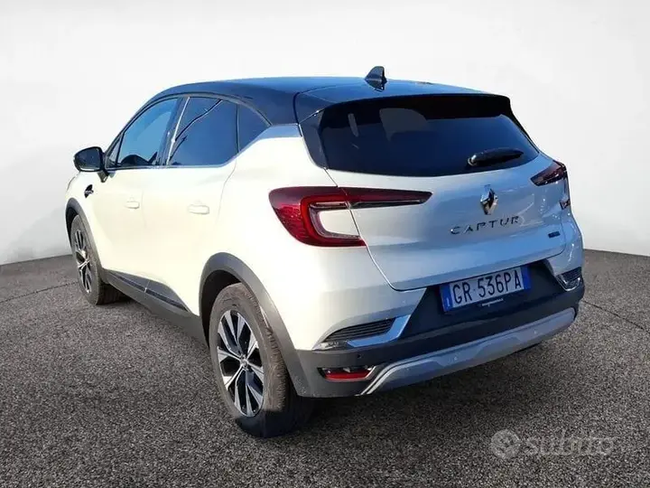 Renault Captur 2023 photo 4
