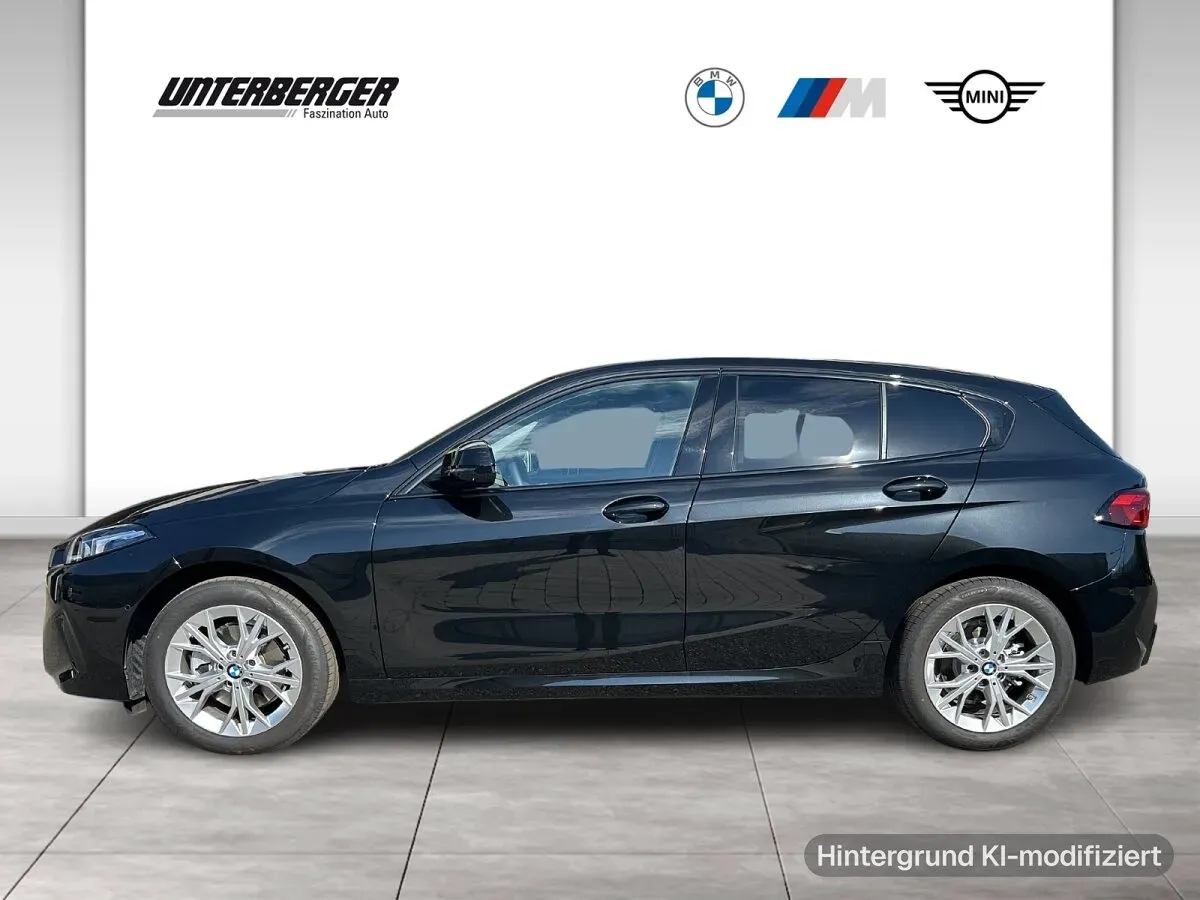 BMW 1 Series 2025 photo 2