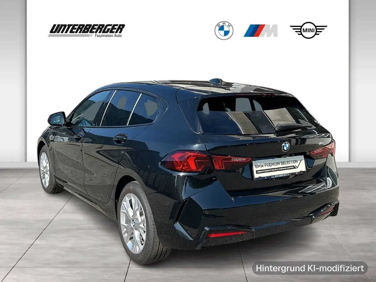 BMW 1 Series 2025 photo 3