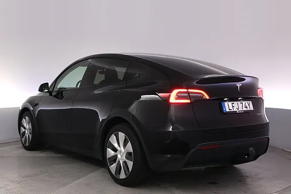 Tesla Model Y 2023 photo 4